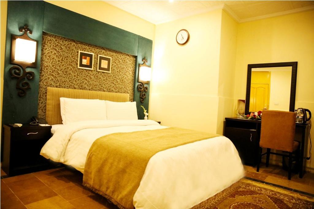 Hotel One Rahim Yar Khan Main Shahi Road Dış mekan fotoğraf